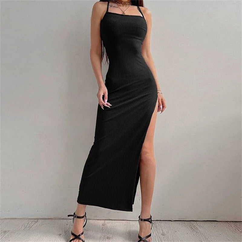 Vestido Aria – Longo Preto Bodycon com Fenda e Alças Finas