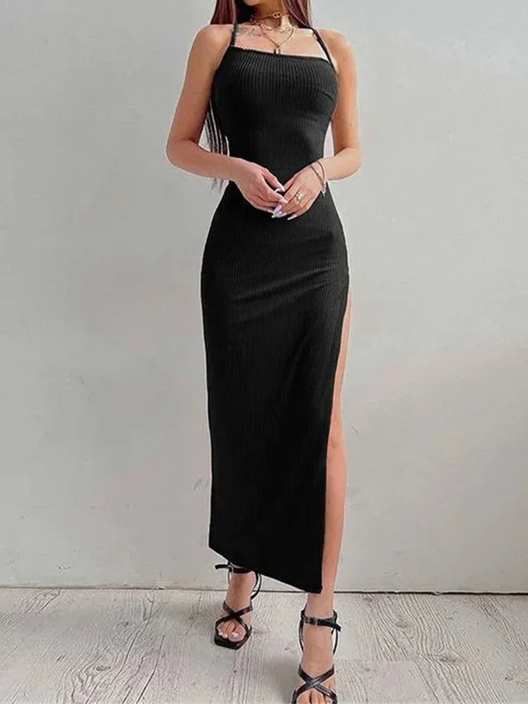 Vestido Aria – Longo Preto Bodycon com Fenda e Alças Finas