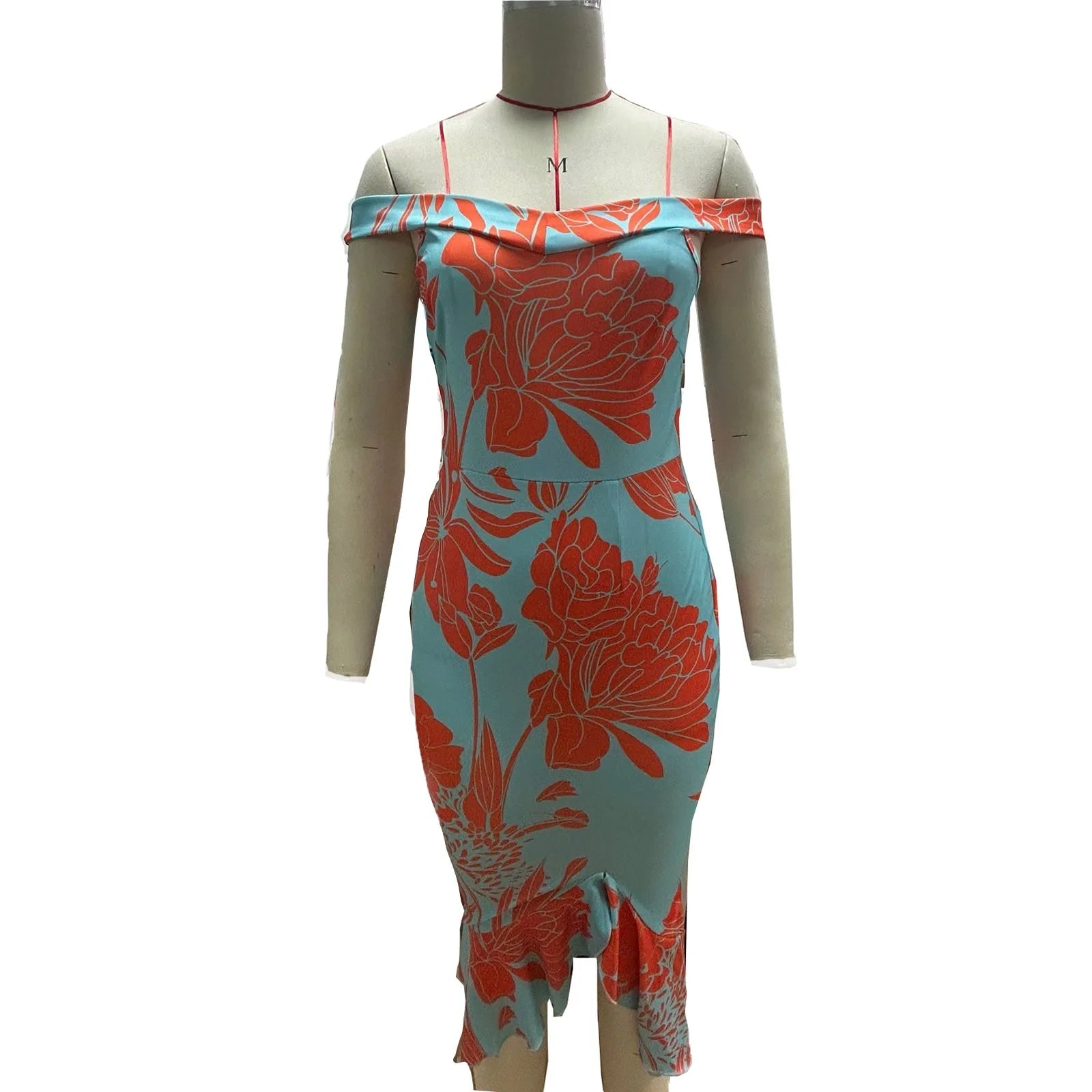 Vestido Aria – Festa & Elegância com Ombro a Ombro e Fenda
